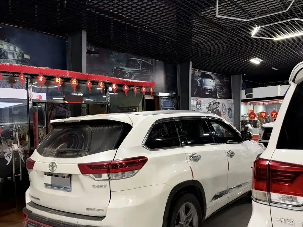 Toyota Highlander — миниатюра 4