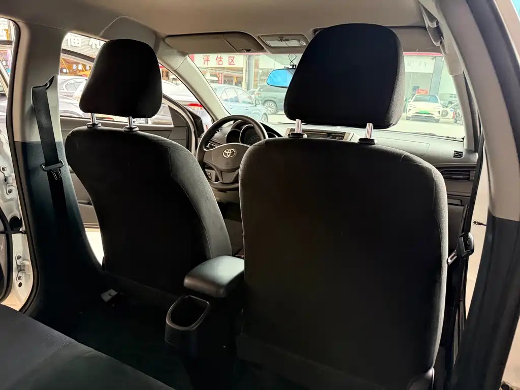 Toyota Yaris L — миниатюра 22