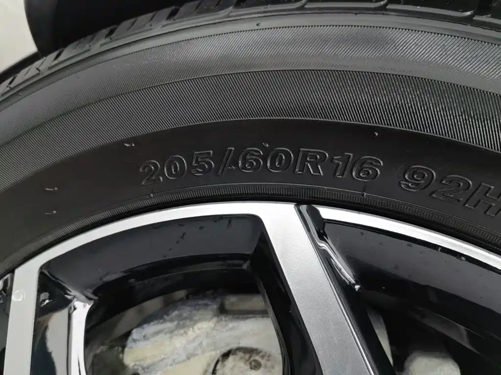 BYD Yuan Pro — миниатюра 24