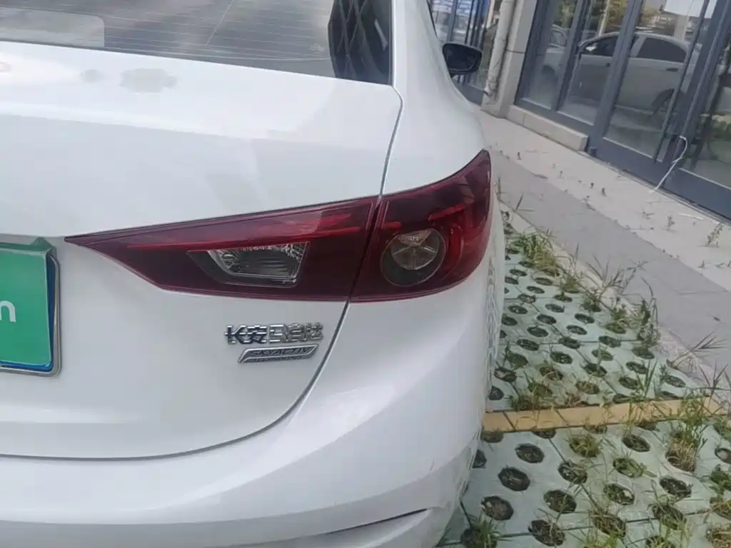 Mazda 3 Axela — миниатюра 8