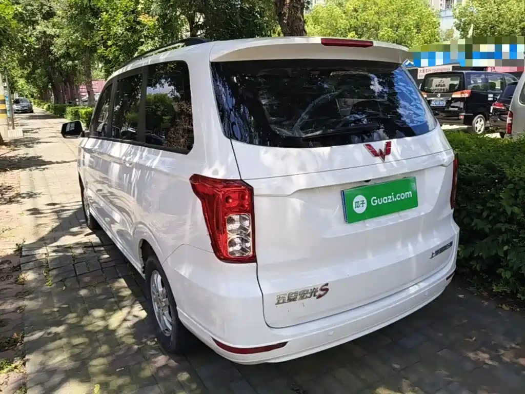 Wuling Hongguang — миниатюра 5