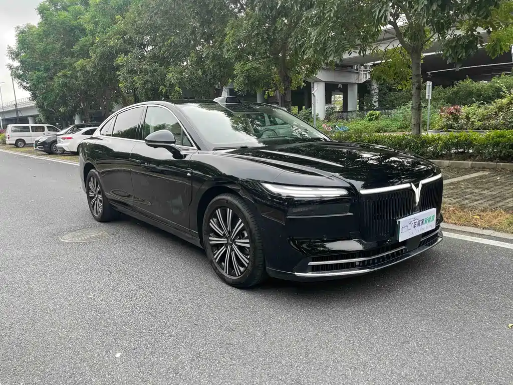 VOYAH Passion L — миниатюра 3