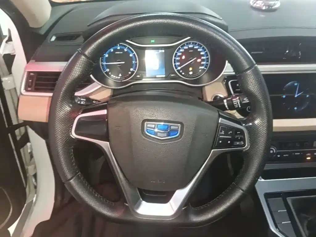 Geely Emgrand — миниатюра 11