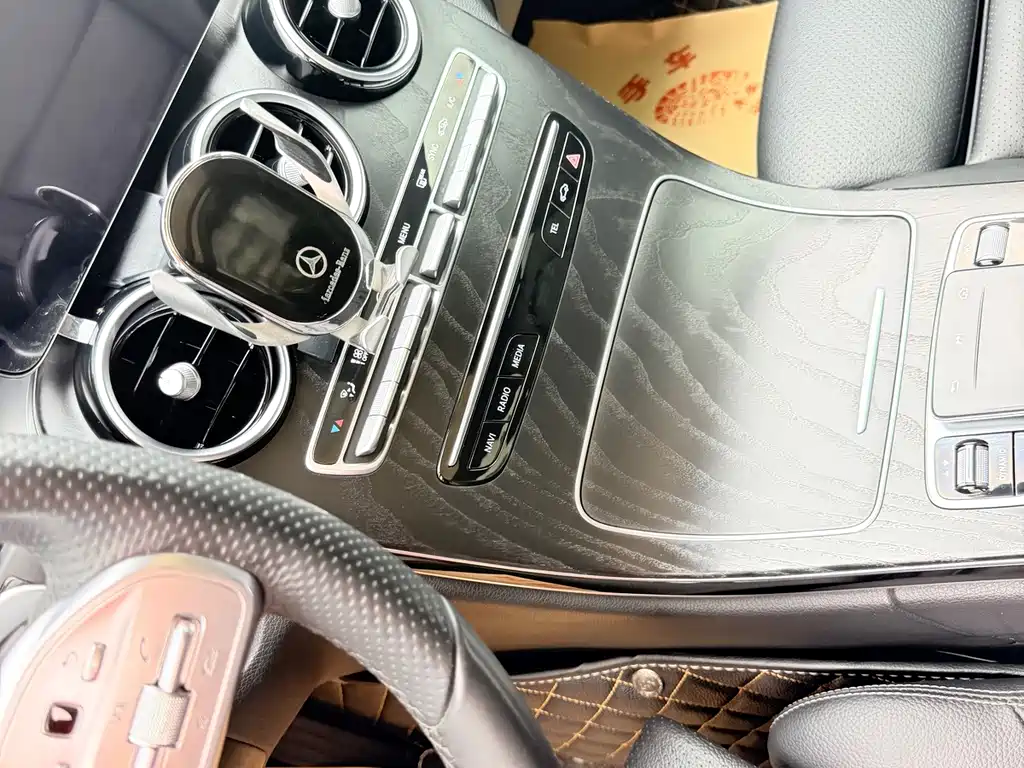 Mercedes-Benz C-Class — миниатюра 6