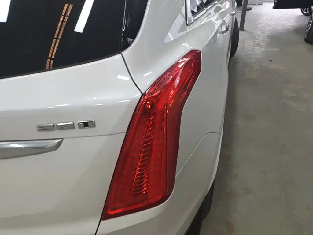 Cadillac XT5 — миниатюра 8