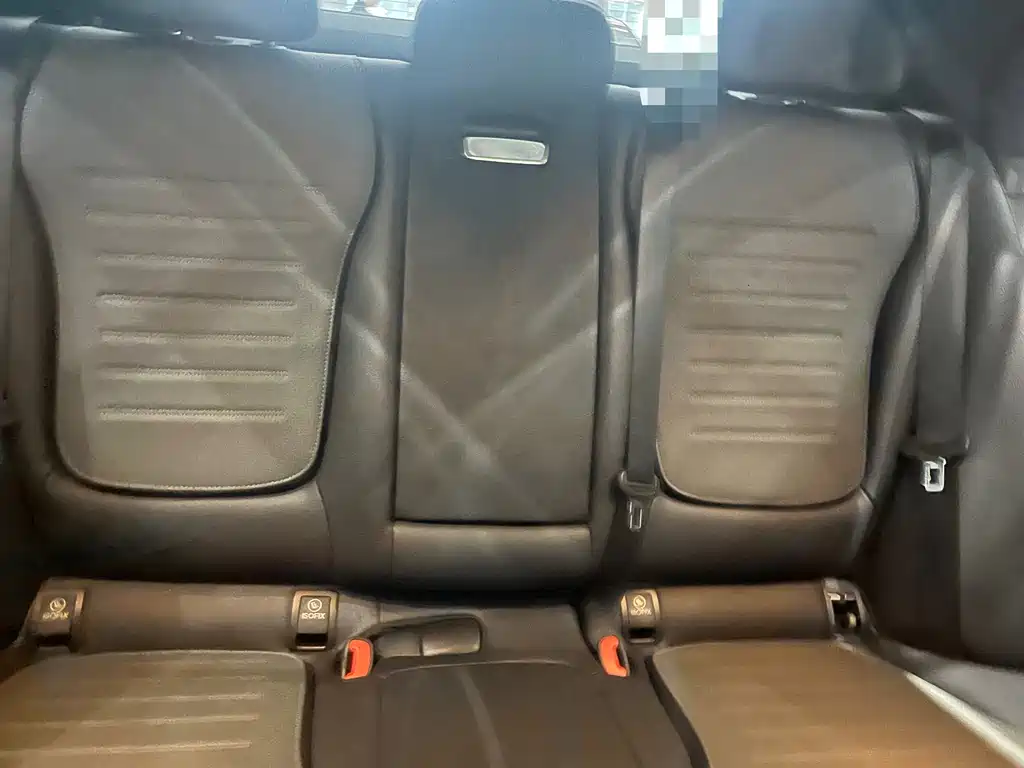 Mercedes-Benz C-Class — миниатюра 5