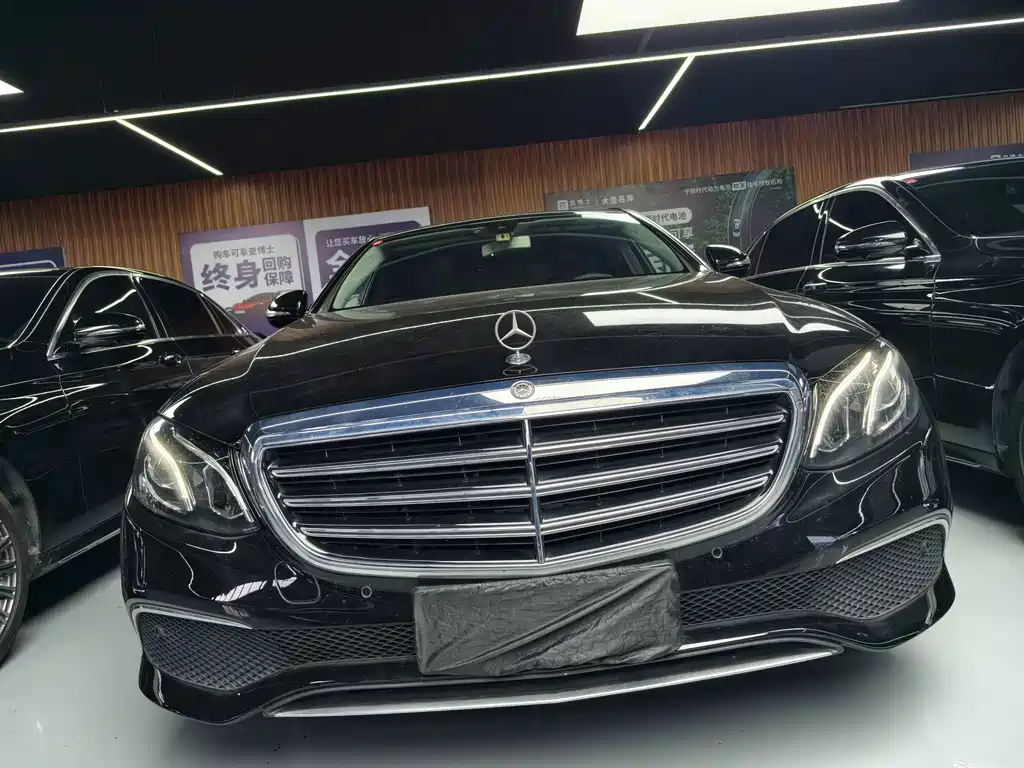 Mercedes-Benz E-Class — миниатюра 2
