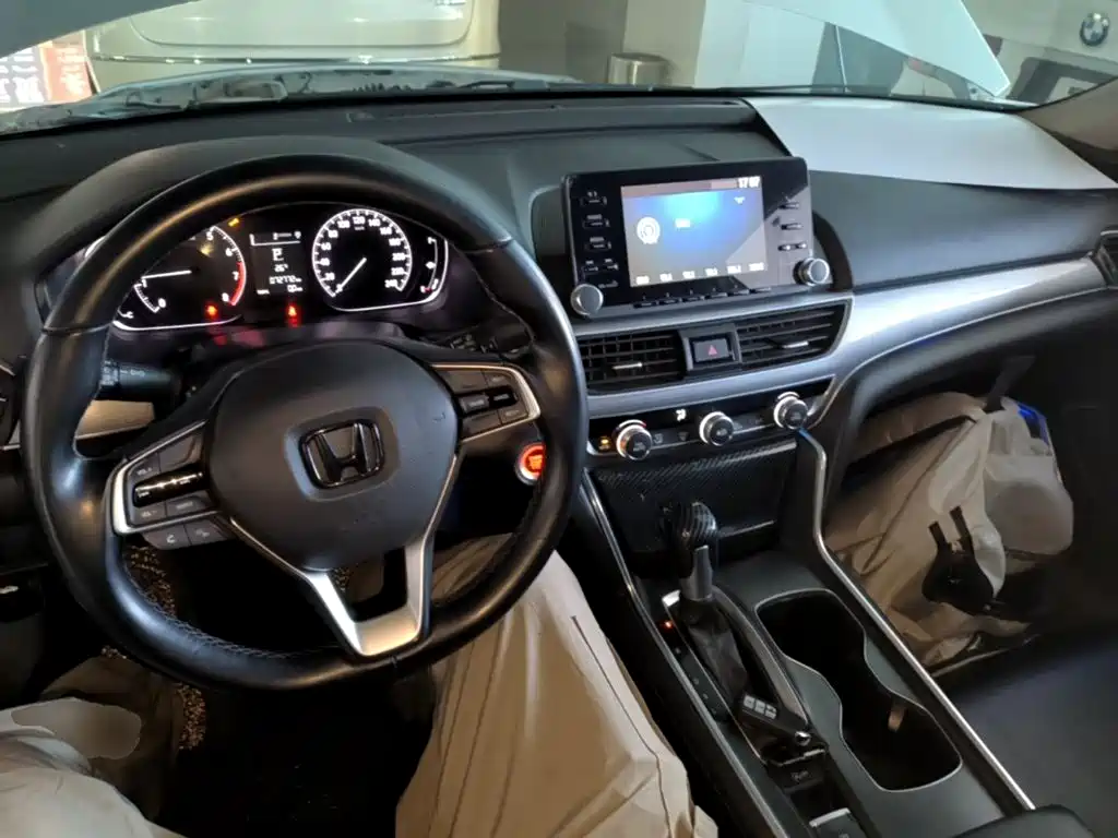 Honda Accord — миниатюра 10
