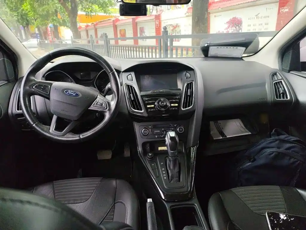 Ford Focus — миниатюра 10