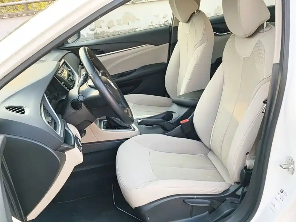 Buick Excelle — миниатюра 15