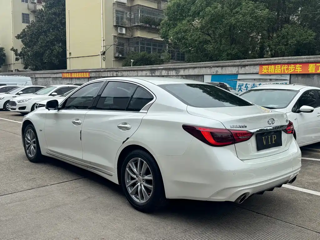 Infiniti Q50L — миниатюра 4