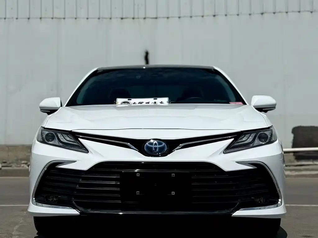 Toyota Camry — миниатюра 2