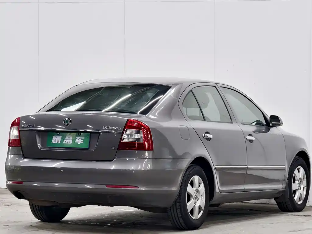 Skoda Octavia 2010 1.6L AT