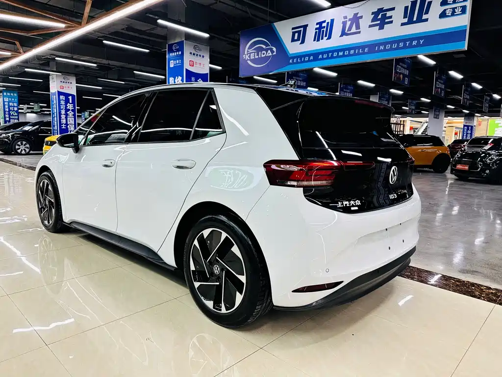 Volkswagen ID.3 — миниатюра 3