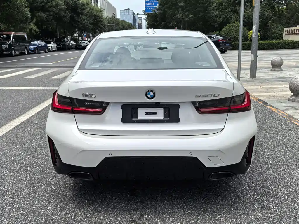 BMW 3 Series 3 2026 330Li M Sport