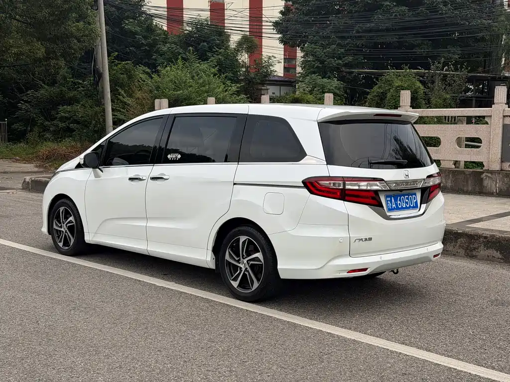 Honda Odyssey — миниатюра 4