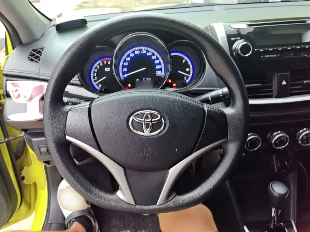 Toyota Yaris L — миниатюра 11