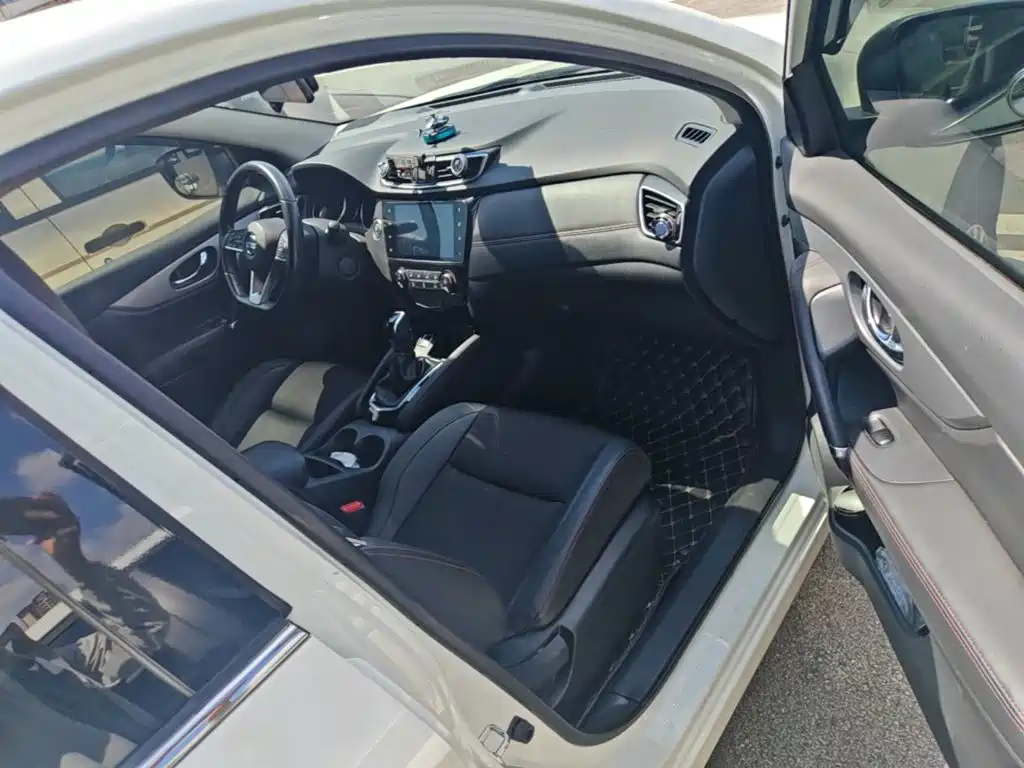 Nissan Qashqai — миниатюра 9