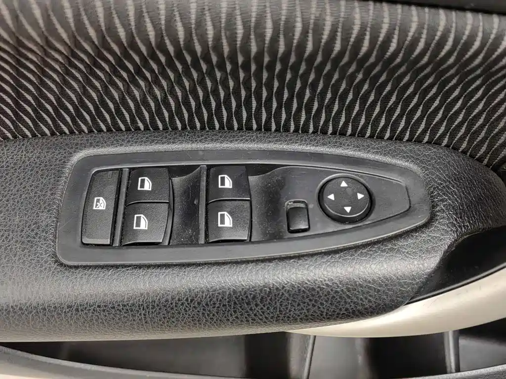 BMW 1 Series (Import) — миниатюра 9