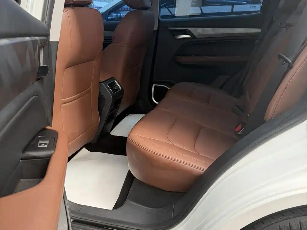 Geely Vision X6 — миниатюра 13
