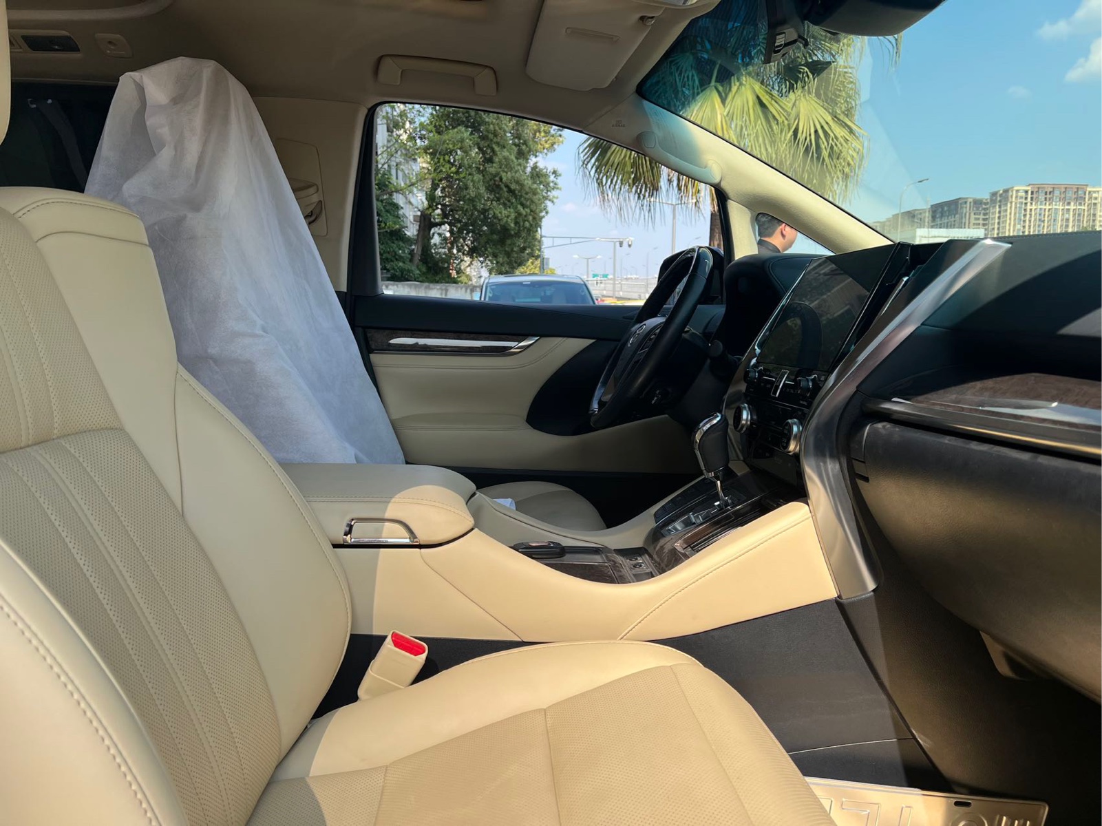 Toyota Vellfire 2020 2.5L HV Luxury
