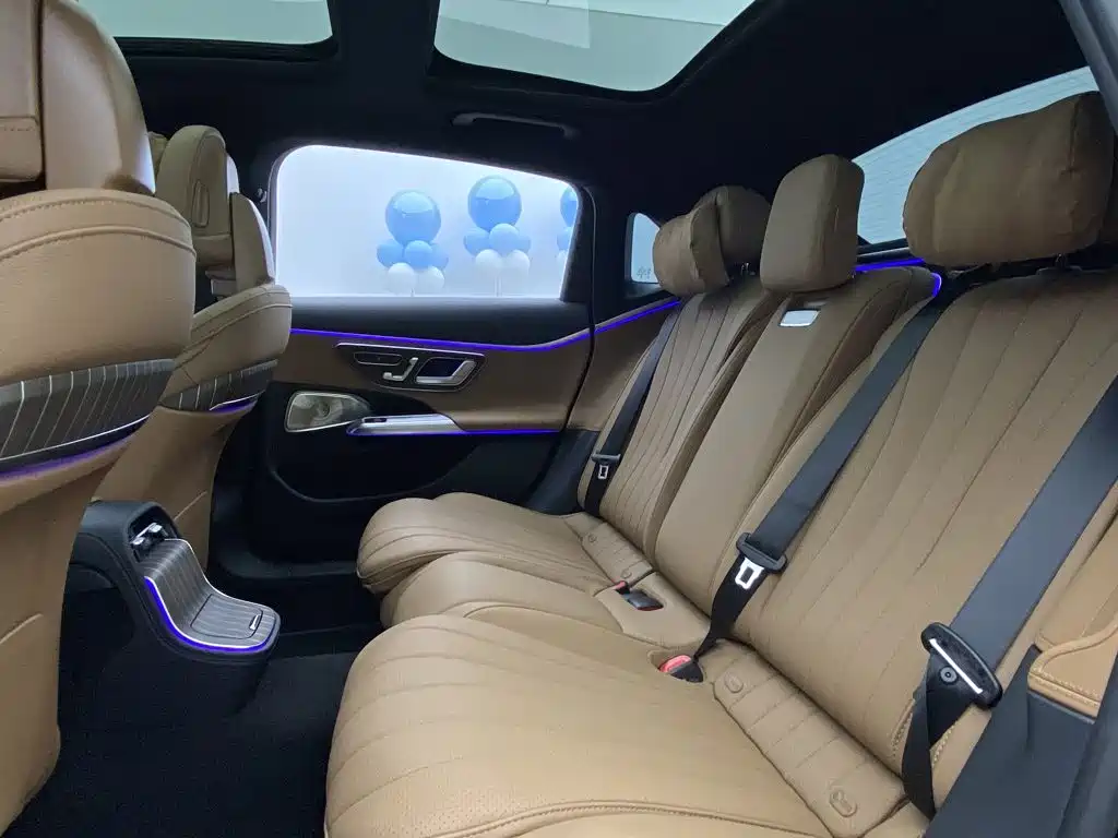 Mercedes-Benz E-Class — миниатюра 21