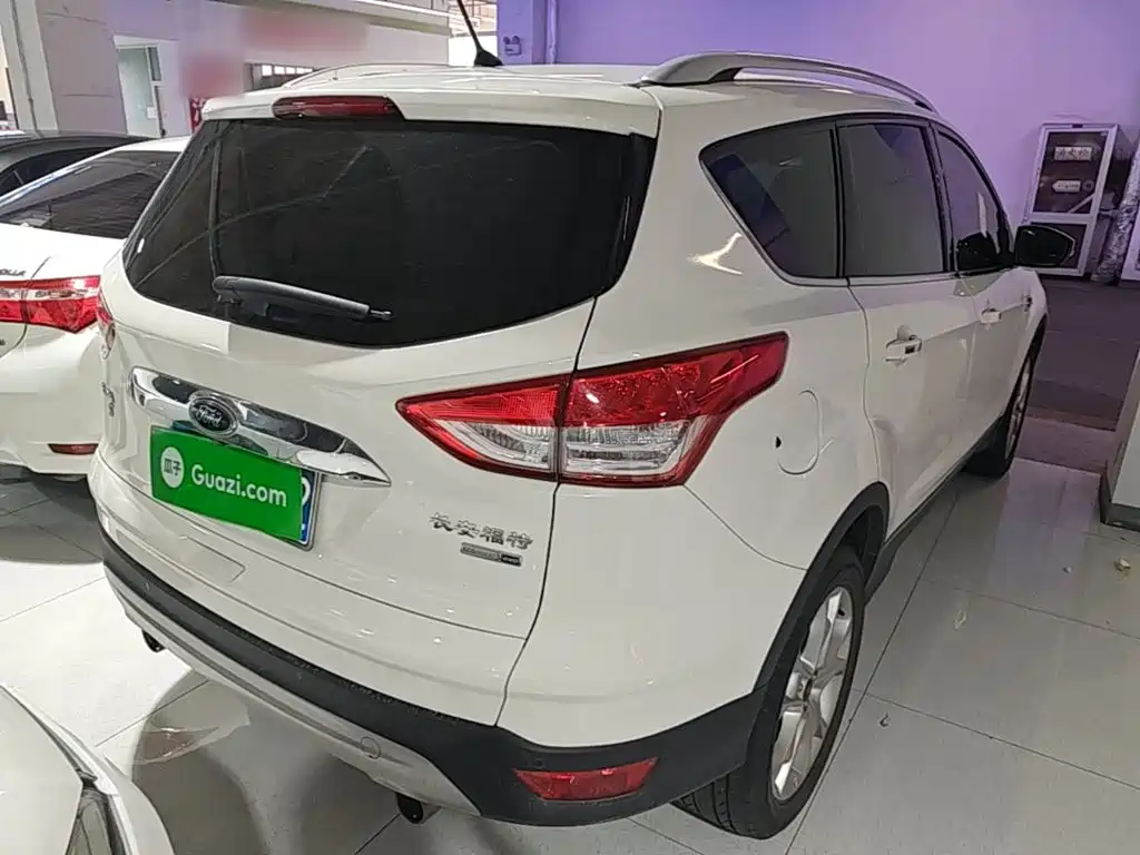 Ford Kuga — миниатюра 7