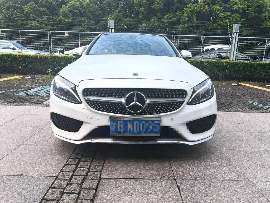 Mercedes-Benz C-Class — миниатюра 2