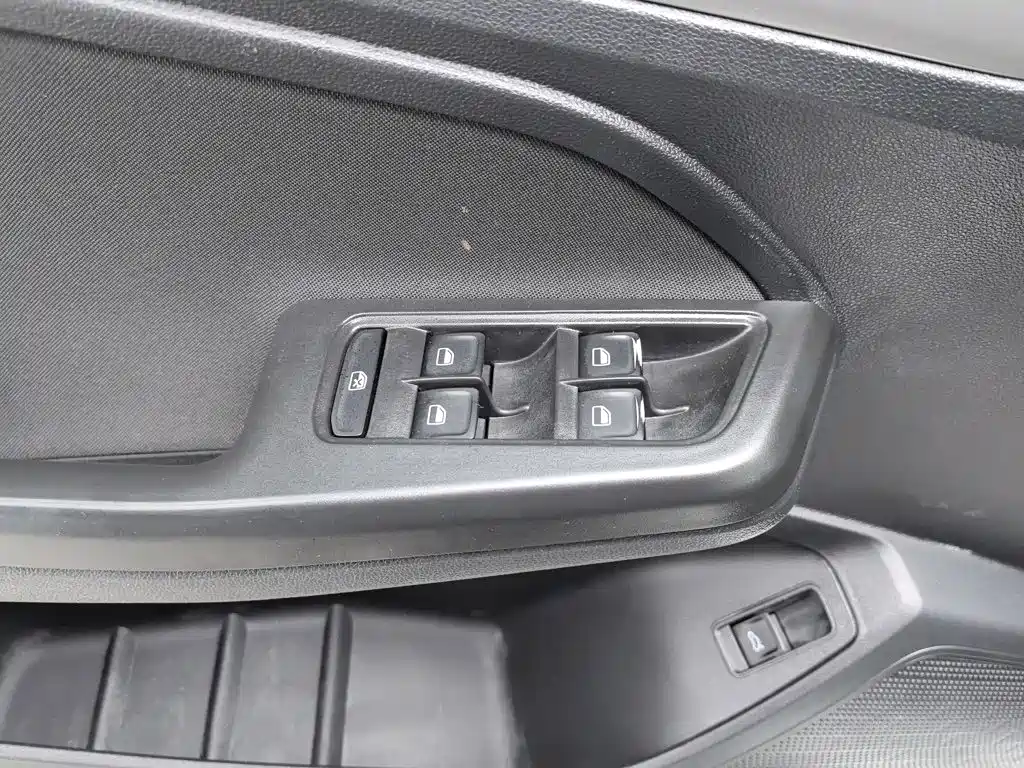 Volkswagen Lavida — миниатюра 9