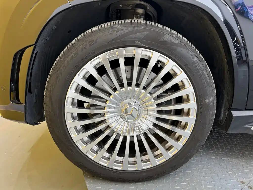 Mercedes-Benz GLS — миниатюра 11