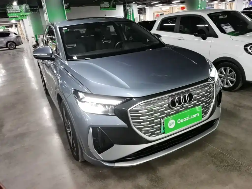 Audi Q4 e-tron — миниатюра 4