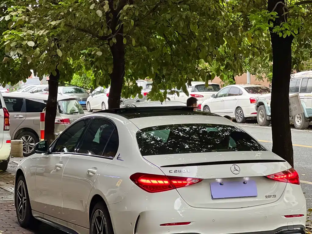 Mercedes-Benz C-Class — миниатюра 8