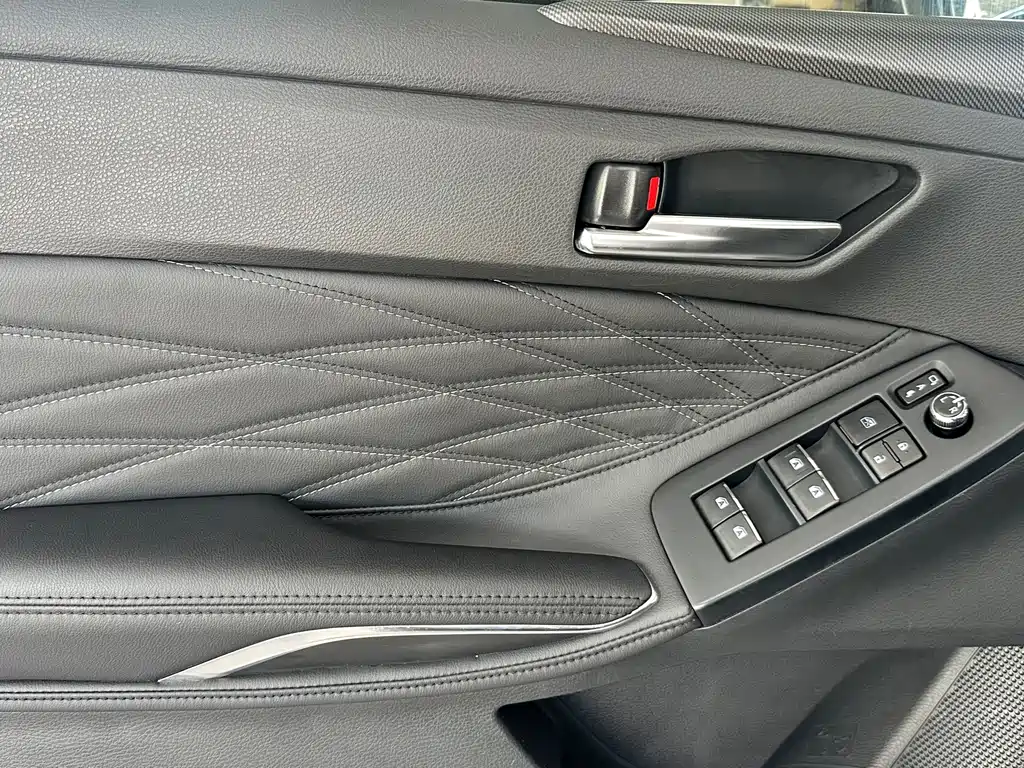 Toyota Avalon — миниатюра 16