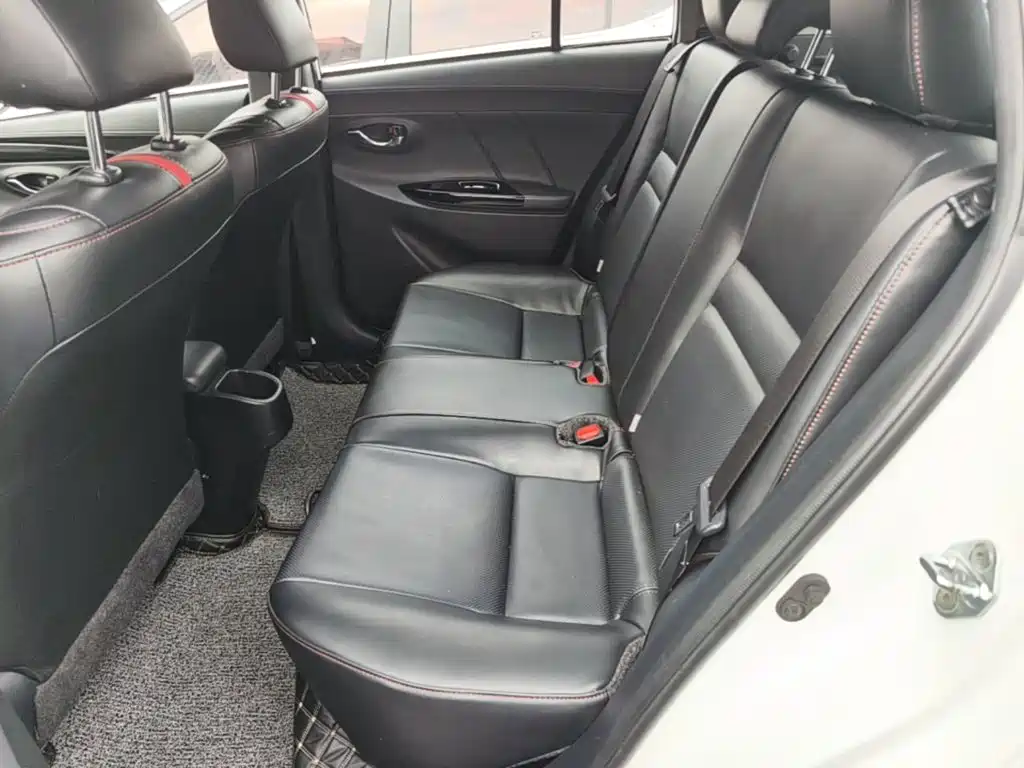 Toyota Yaris L — миниатюра 17