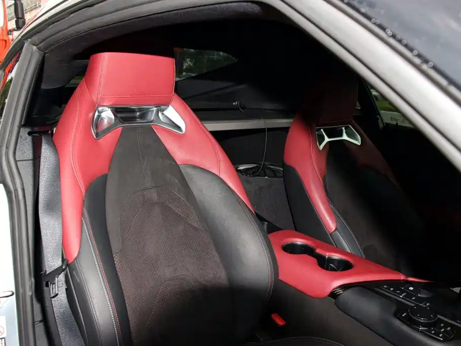 Toyota Supra — миниатюра 13