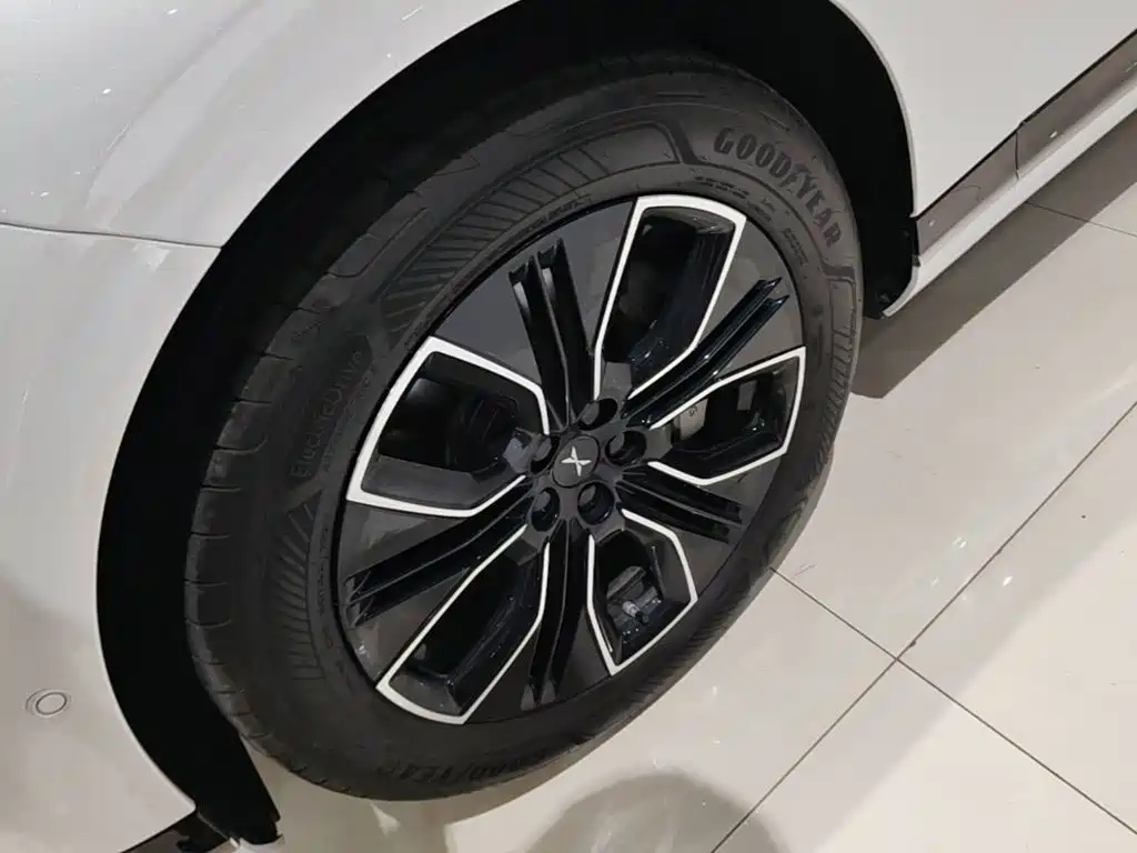 XPeng G9 — миниатюра 23