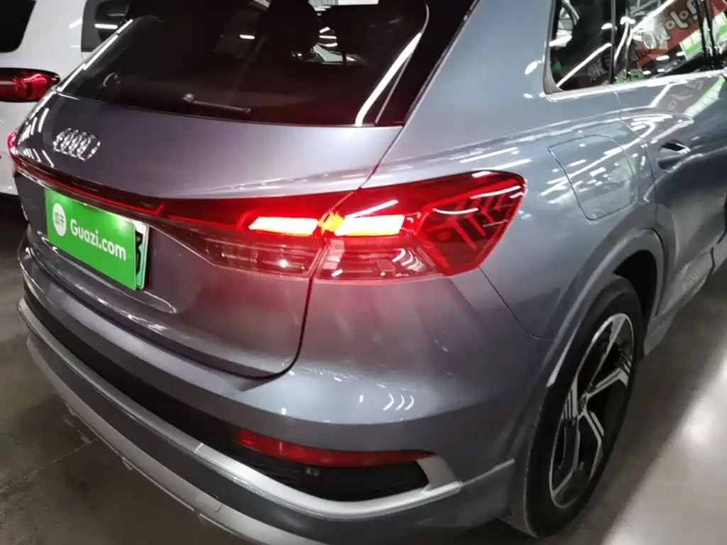 Audi Q4 e-tron — миниатюра 8