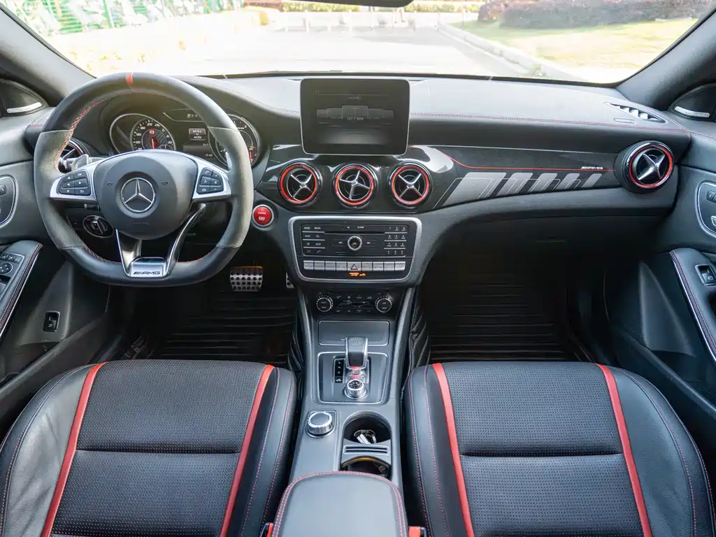 Mercedes-Benz CLA AMG — миниатюра 11