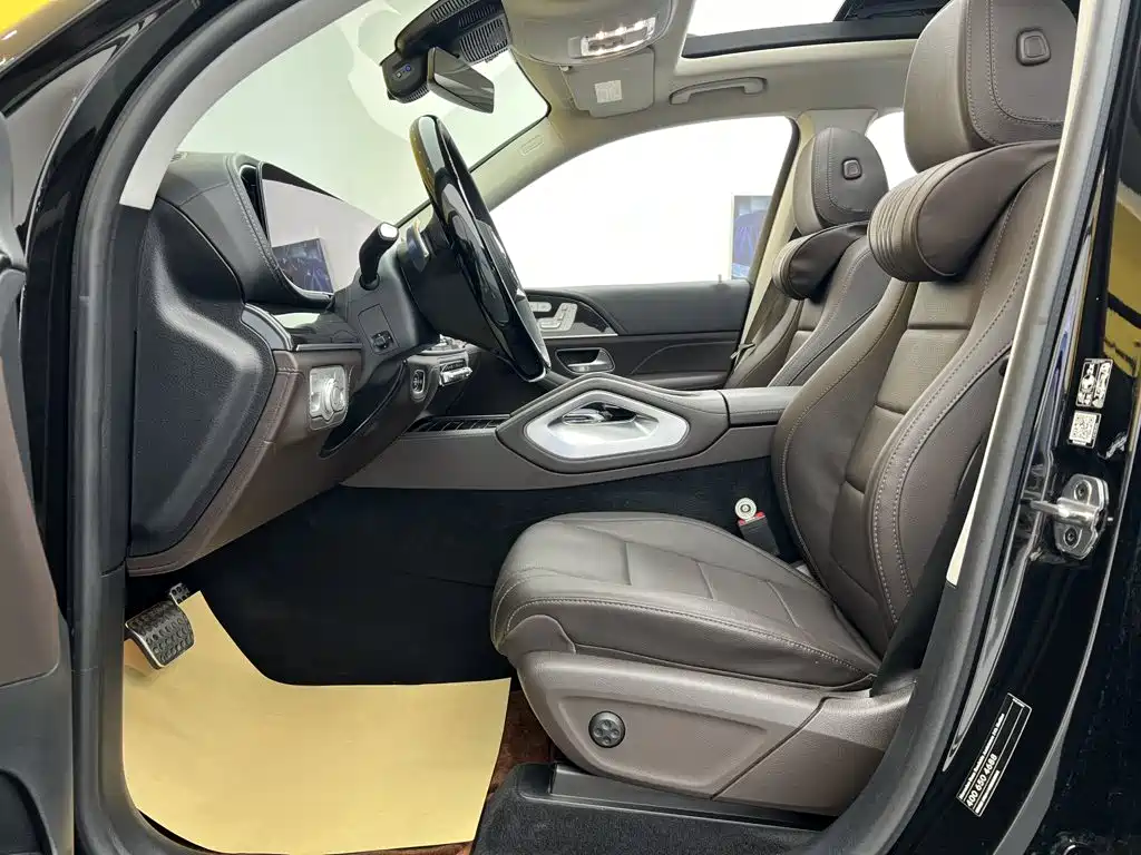 Mercedes-Benz GLS — миниатюра 18