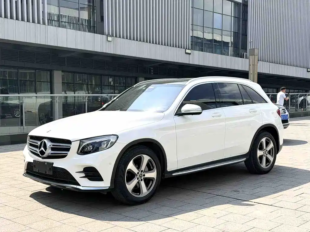 Mercedes-Benz GLC 2017 GLC 300 4MATIC