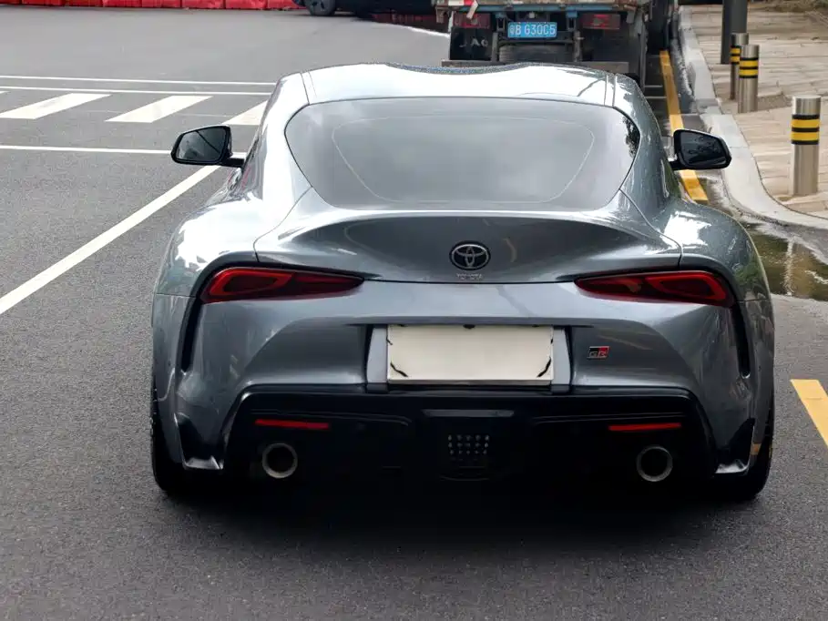 Toyota Supra — миниатюра 15