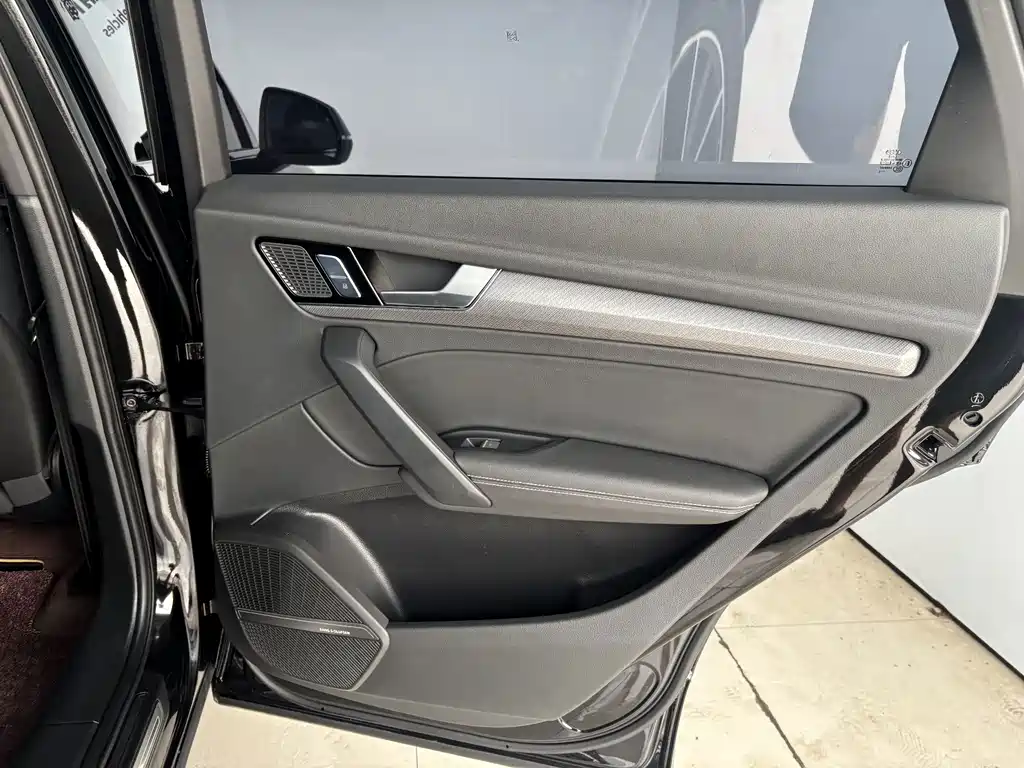Audi Q5L — миниатюра 22