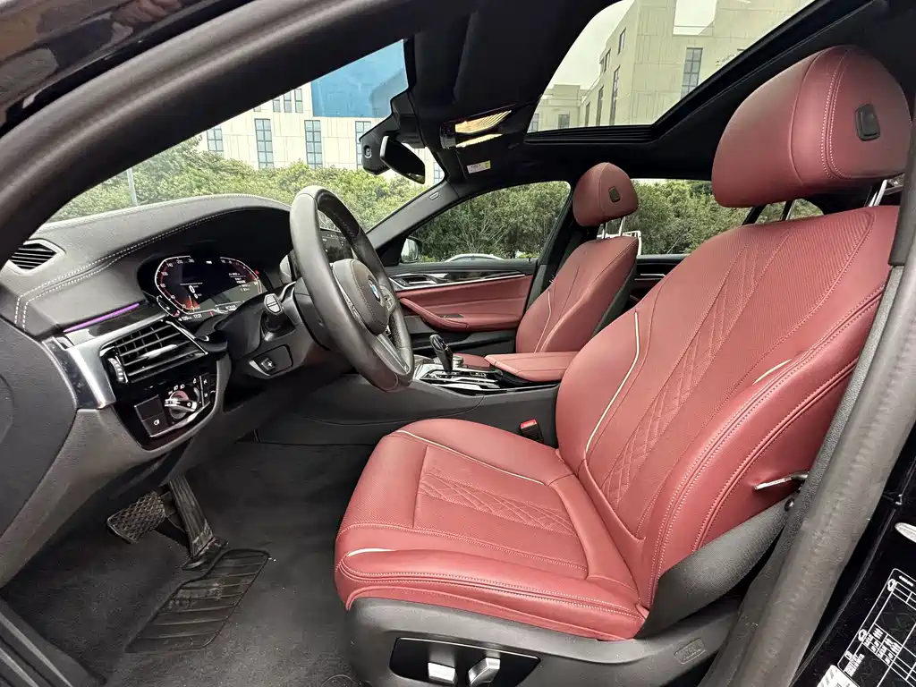BMW 5 Series — миниатюра 3
