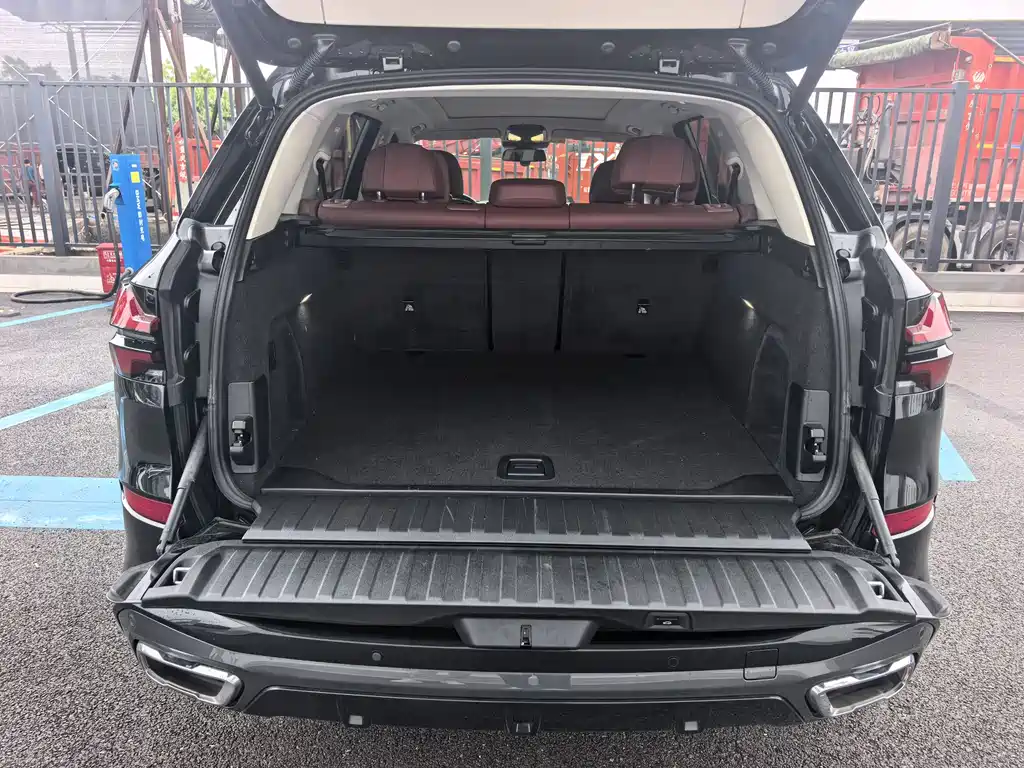 BMW X5 2023 xDrive 30Li Premium M Sport