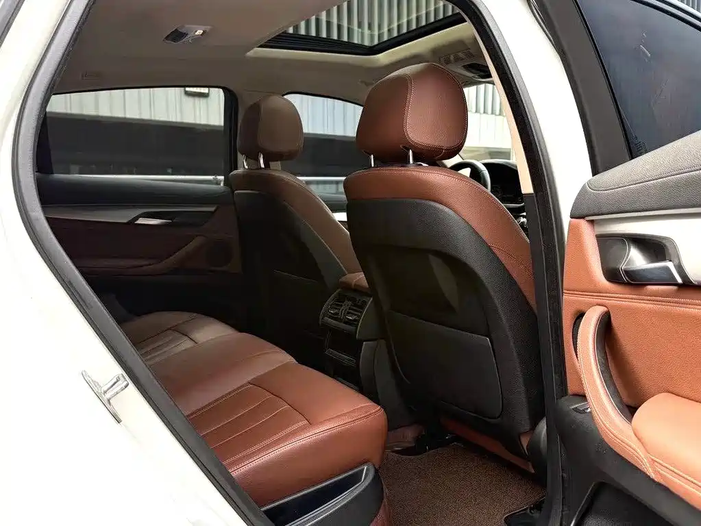 BMW X6 2015 xDrive35i Lead