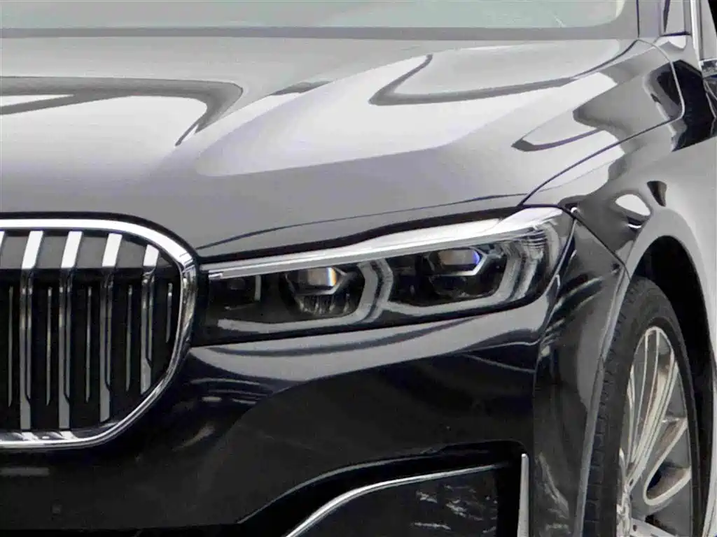 BMW 7 Series — миниатюра 3