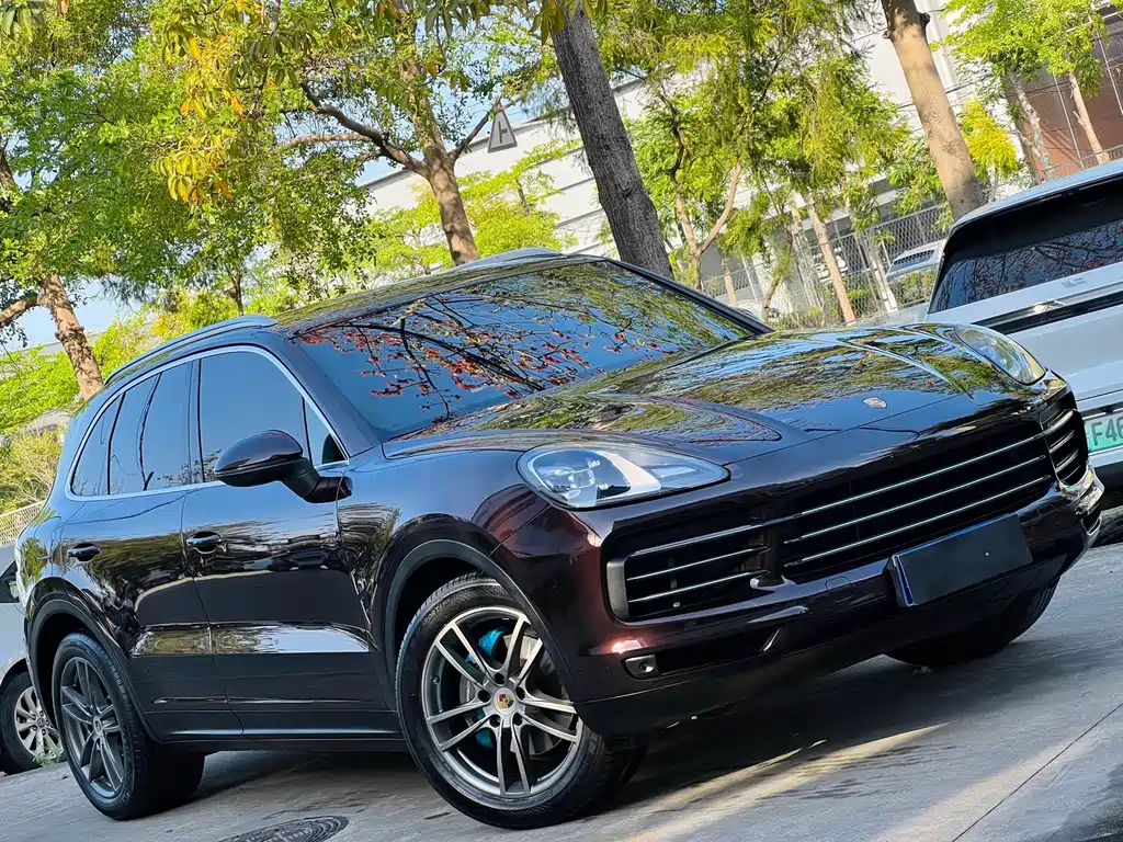 Porsche Cayenne — миниатюра 4