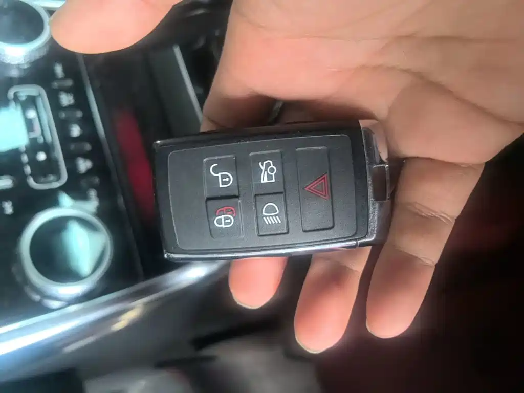 Jaguar XEL — миниатюра 9