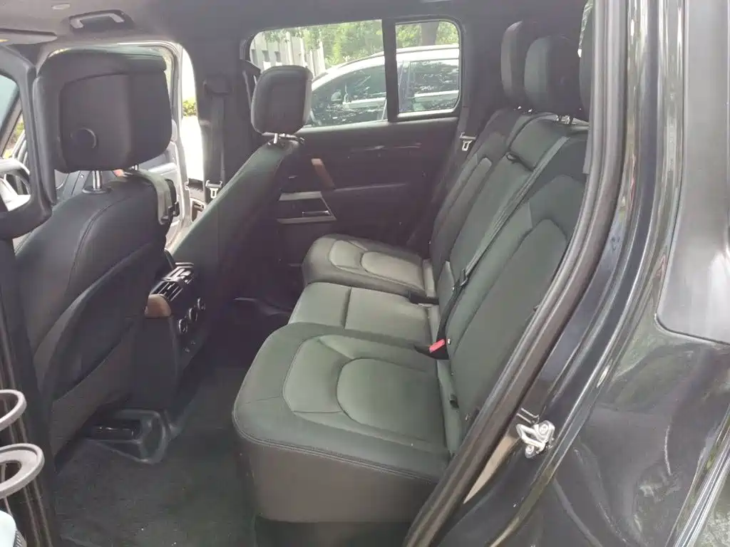 Land Rover Defender — миниатюра 15