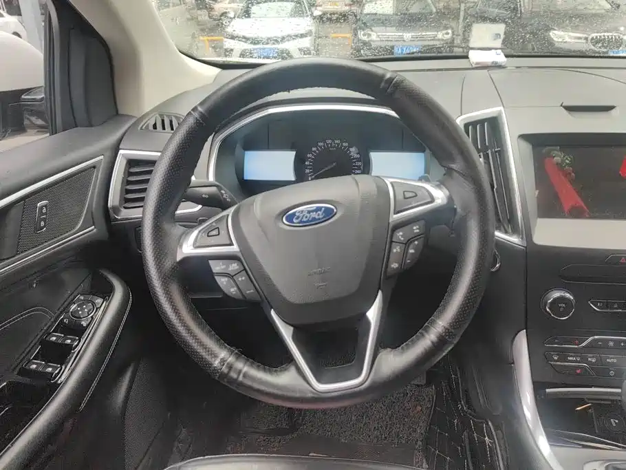 Ford Edge — миниатюра 15